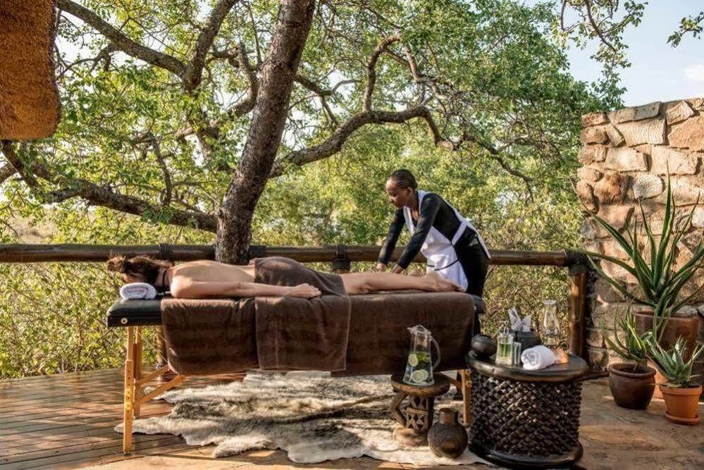 Tuningi Safari Lodge Madikwe Game Reserve Bagian luar foto